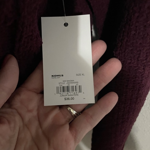 Sweater - Picture 3 of 4